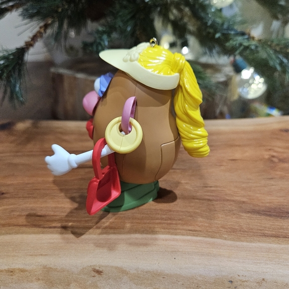 1998 Hallmark Keepsake Mrs. Potato Head ornament new in box - Picture 8 of 11